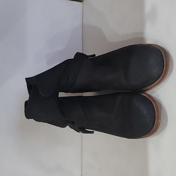 UGG SHOE BOOTS BLACK LEATHER (sz 7) - Picture 2 of 6